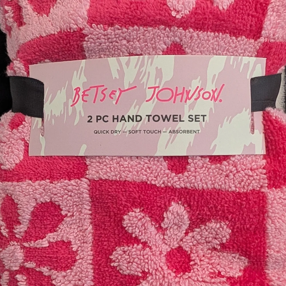 Betsey Johnson Pink Floral Hand Towel Set